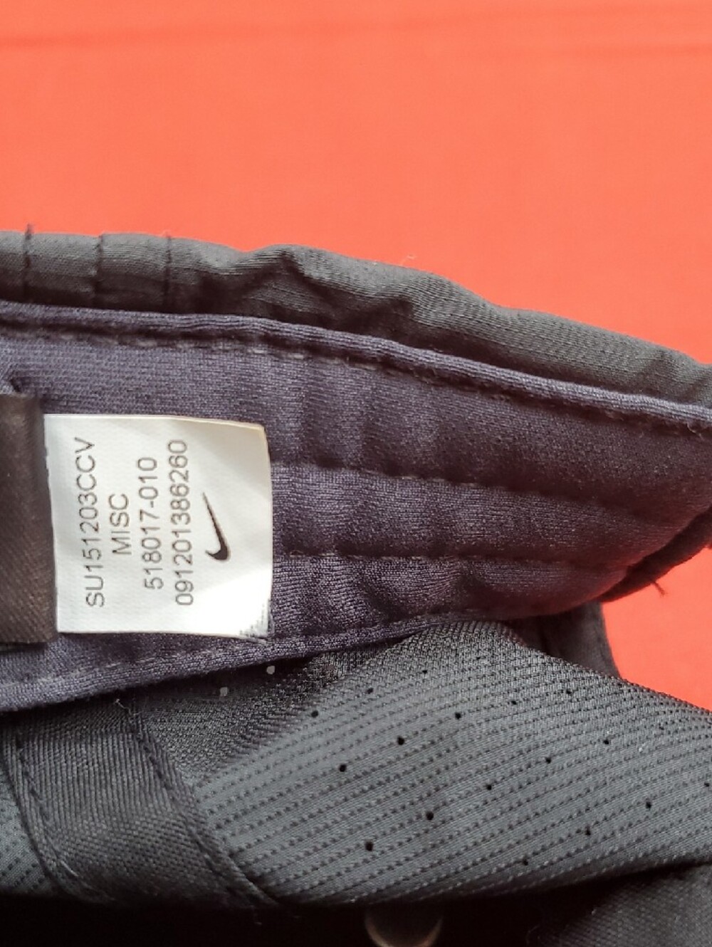 Nike Black Swoosh Performance Cap - Picture 6 of 6